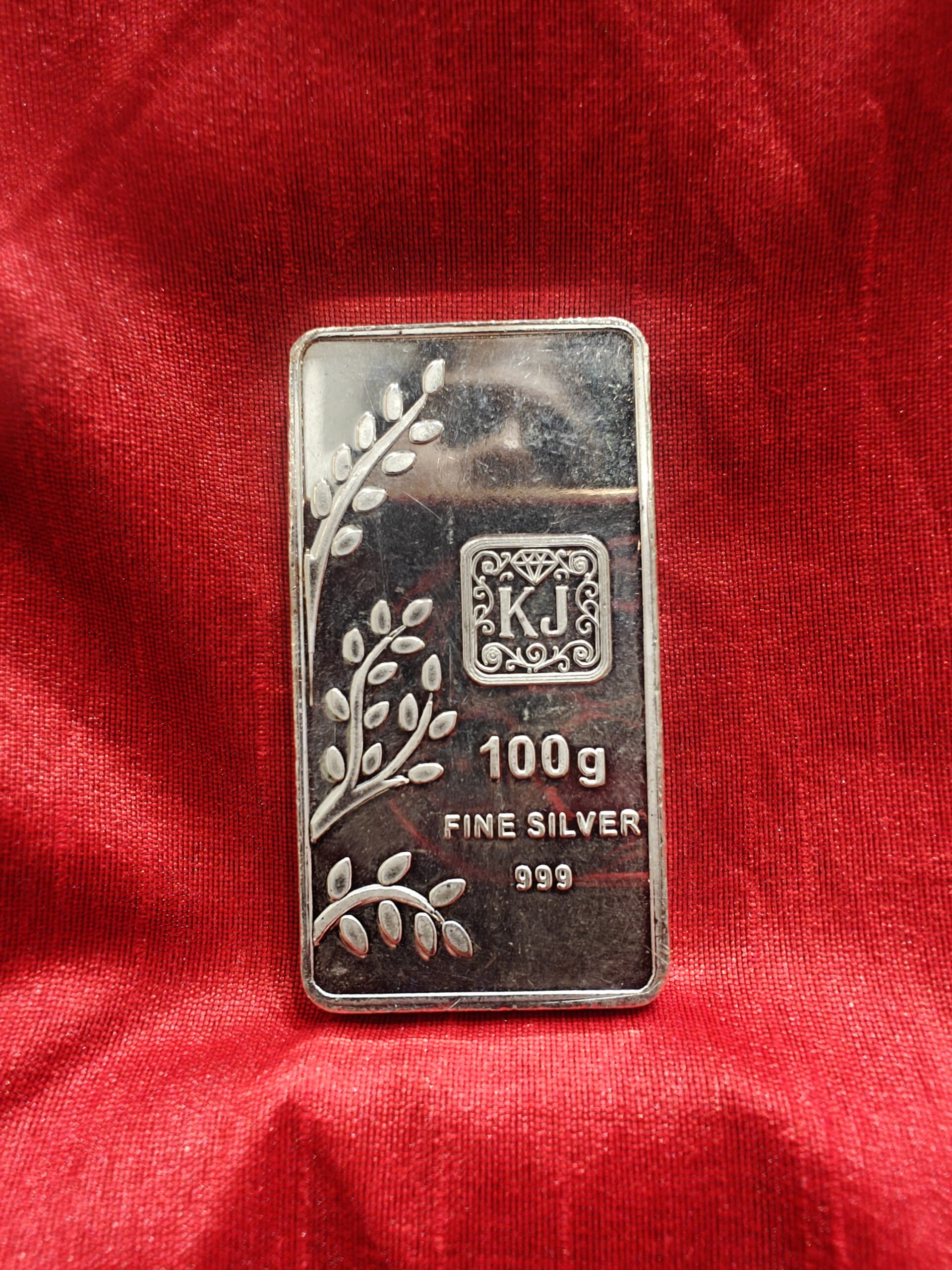 100 Gm Lotus Bar – Coin