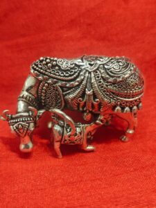 Cow Calf Statue – Semisolid – Sterling – Article