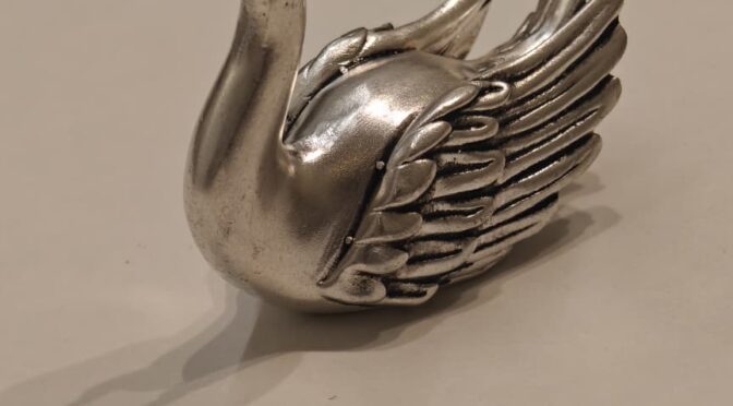 Swan Statue – Semisolid – Sterling – Article