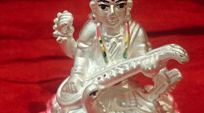 Saraswati Maa – Silver – Hollow – Article