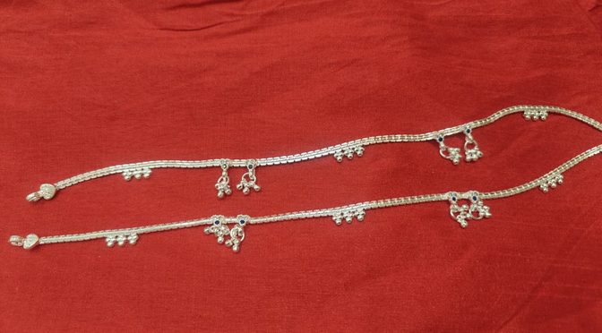 Lightweight 3 Bell Payal Set with Emerald Highlight – Payal – Jewelry – Silver